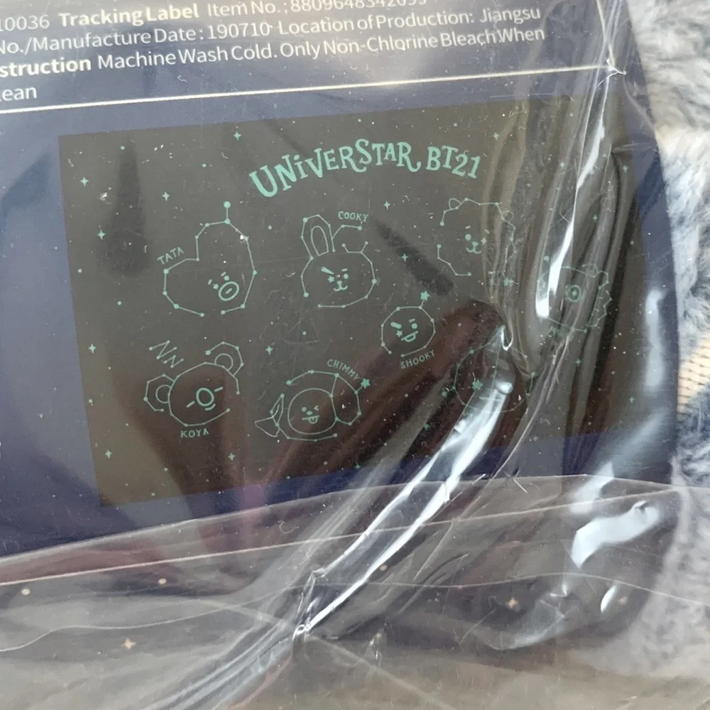 🌌 BT21 Blue Glow-in-the-Dark Constellations Plush Throw Blanket 55 x 38 inches